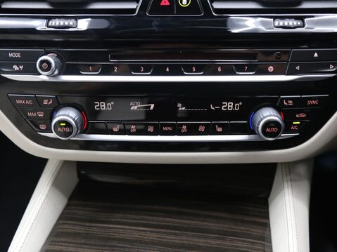 BMW 5 Series 2.0 520d M Sport Auto xDrive Euro 6 (s/s) 4dr 18