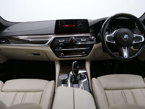 BMW 5 Series 2.0 520d M Sport Auto xDrive Euro 6 (s/s) 4dr 9