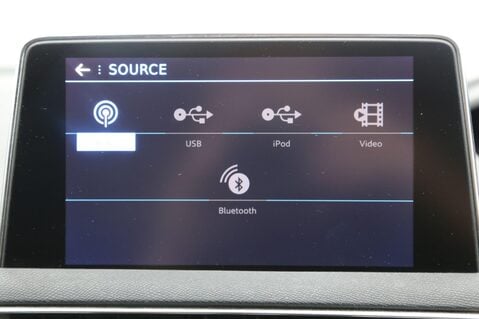 Peugeot 5008 1.2 PureTech Allure EAT Euro 6 (s/s) 5dr 17