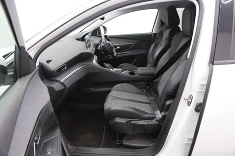 Peugeot 5008 1.2 PureTech Allure EAT Euro 6 (s/s) 5dr 23