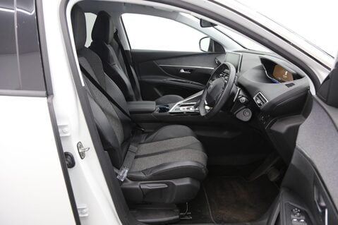 Peugeot 5008 1.2 PureTech Allure EAT Euro 6 (s/s) 5dr 21