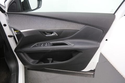 Peugeot 5008 1.2 PureTech Allure EAT Euro 6 (s/s) 5dr 20