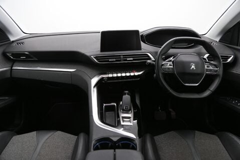 Peugeot 5008 1.2 PureTech Allure EAT Euro 6 (s/s) 5dr 9