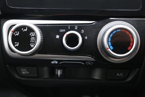 Honda Jazz 1.3 i-VTEC SE CVT Euro 6 (s/s) 5dr 17