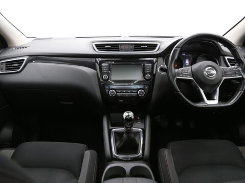 Nissan Qashqai 1.5 dCi N-Connecta Euro 6 (s/s) 5dr 9