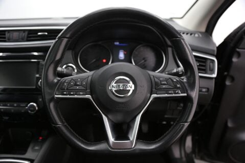 Nissan Qashqai 1.5 dCi N-Connecta Euro 6 (s/s) 5dr 10