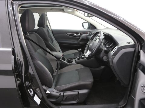 Nissan Qashqai 1.5 dCi N-Connecta Euro 6 (s/s) 5dr 20