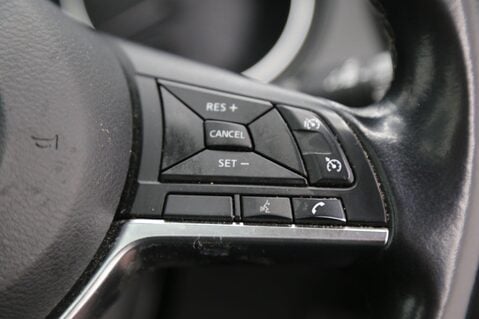 Nissan Qashqai 1.5 dCi N-Connecta Euro 6 (s/s) 5dr 12