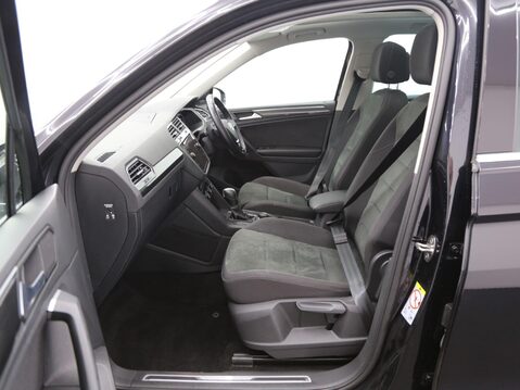 Volkswagen Tiguan 2.0 TSI SEL DSG 4Motion Euro 6 (s/s) 5dr 22