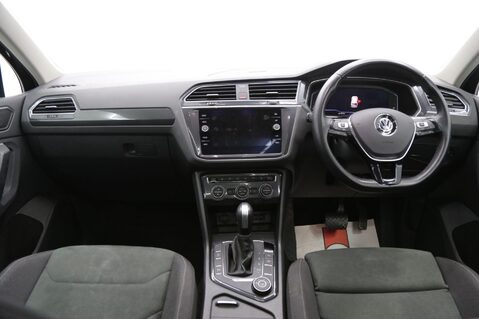 Volkswagen Tiguan 2.0 TSI SEL DSG 4Motion Euro 6 (s/s) 5dr 9