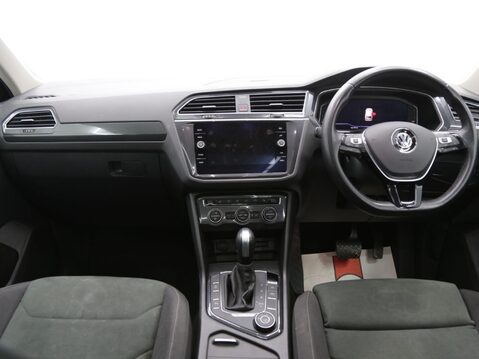 Volkswagen Tiguan 2.0 TSI SEL DSG 4Motion Euro 6 (s/s) 5dr 9