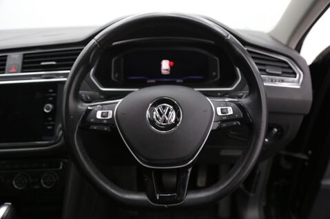 Volkswagen Tiguan 2.0 TSI SEL DSG 4Motion Euro 6 (s/s) 5dr 10