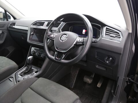 Volkswagen Tiguan 2.0 TSI SEL DSG 4Motion Euro 6 (s/s) 5dr 21