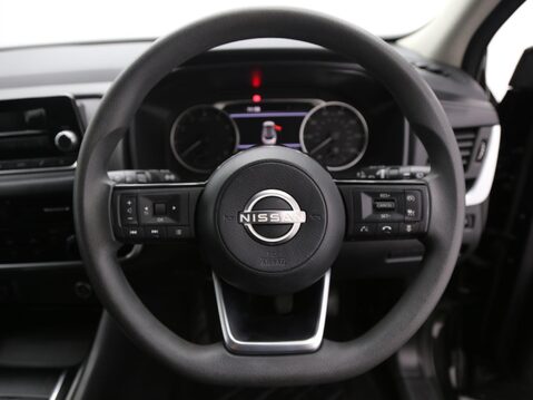 Nissan Qashqai 1.3 DIG-T MHEV Visia Euro 6 (s/s) 5dr 10