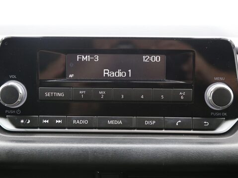 Nissan Qashqai 1.3 DIG-T MHEV Visia Euro 6 (s/s) 5dr 15