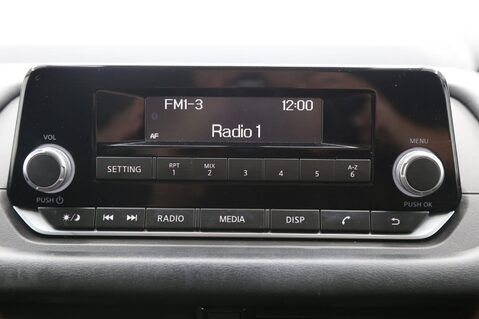 Nissan Qashqai 1.3 DIG-T MHEV Visia Euro 6 (s/s) 5dr 15