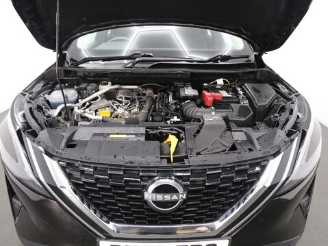 Nissan Qashqai 1.3 DIG-T MHEV Visia Euro 6 (s/s) 5dr 27