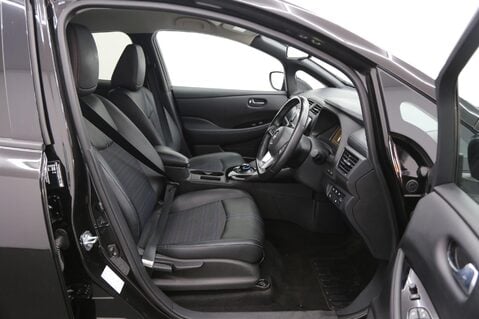Nissan LEAF 40kWh N-Connecta Auto 5dr 21