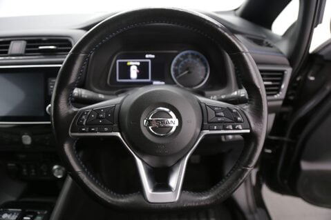 Nissan LEAF 40kWh N-Connecta Auto 5dr 10