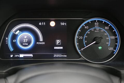 Nissan LEAF 40kWh N-Connecta Auto 5dr 14