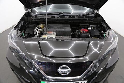 Nissan LEAF 40kWh N-Connecta Auto 5dr 28