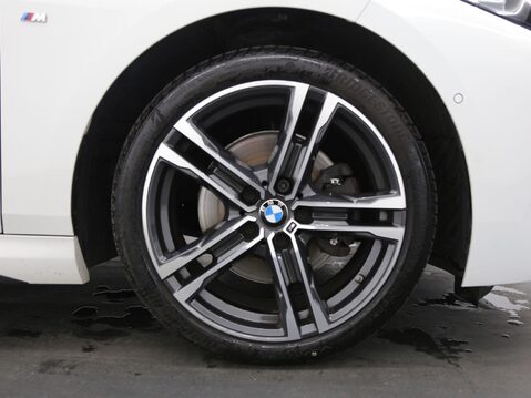 BMW 2 Series 1.5 218i M Sport Euro 6 (s/s) 4dr 27