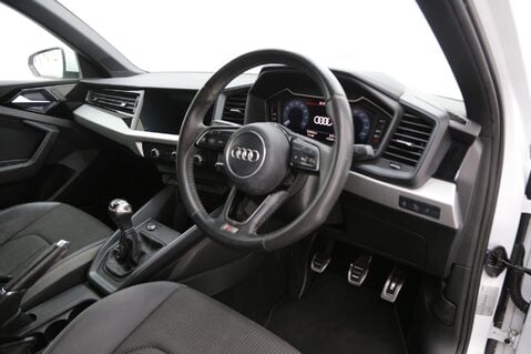 Audi A1 1.0 TFSI 25 S line Sportback Euro 6 (s/s) 5dr 22