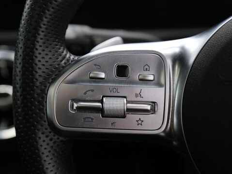 Mercedes-Benz A Class 1.3 A200 Exclusive Edition 7G-DCT Euro 6 (s/s) 5dr 11