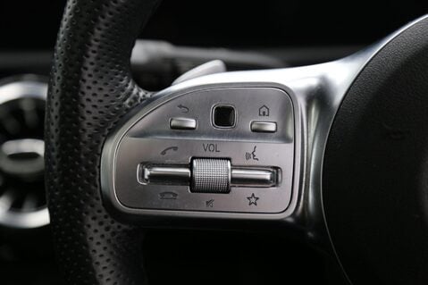 Mercedes-Benz A Class 1.3 A200 Exclusive Edition 7G-DCT Euro 6 (s/s) 5dr 11