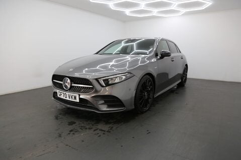 Mercedes-Benz A Class 1.3 A200 Exclusive Edition 7G-DCT Euro 6 (s/s) 5dr 3