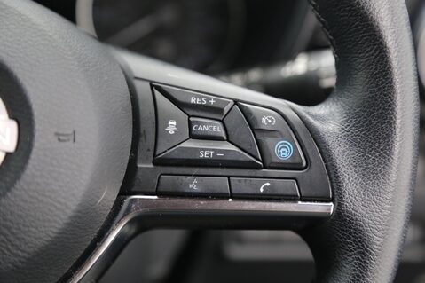 Nissan Juke 1.0 DIG-T Tekna Euro 6 (s/s) 5dr 12