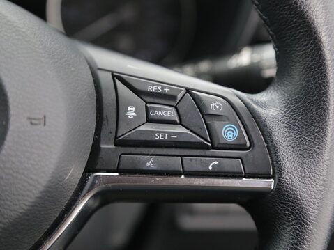 Nissan Juke 1.0 DIG-T Tekna Euro 6 (s/s) 5dr 12