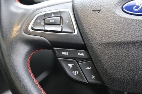 Ford Kuga 1.5T EcoBoost ST-Line X Auto AWD Euro 6 (s/s) 5dr 11