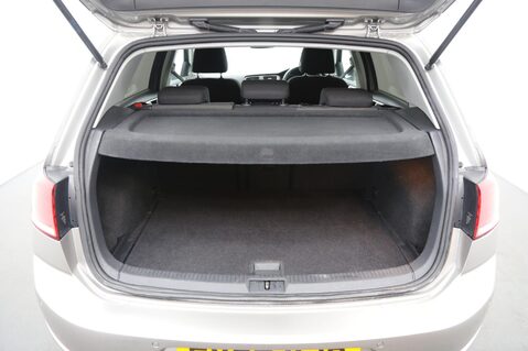 Volkswagen Golf 1.4 TSI BlueMotion Tech SE Nav DSG Euro 6 (s/s) 5dr 25