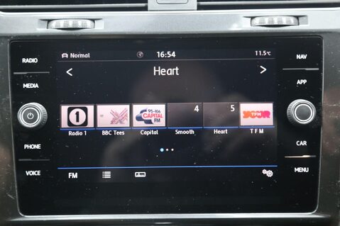 Volkswagen Golf 1.4 TSI BlueMotion Tech SE Nav DSG Euro 6 (s/s) 5dr 15