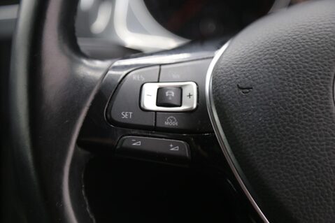 Volkswagen Golf 1.4 TSI BlueMotion Tech SE Nav DSG Euro 6 (s/s) 5dr 11