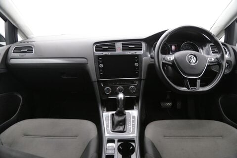 Volkswagen Golf 1.4 TSI BlueMotion Tech SE Nav DSG Euro 6 (s/s) 5dr 9