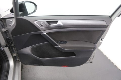 Volkswagen Golf 1.4 TSI BlueMotion Tech SE Nav DSG Euro 6 (s/s) 5dr 19