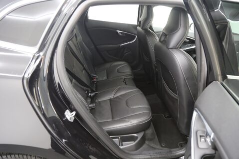 Volvo V40 2.0 T2 R-Design Edition Euro 6 (s/s) 5dr 23