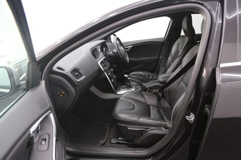 Volvo V40 2.0 T2 R-Design Edition Euro 6 (s/s) 5dr 22