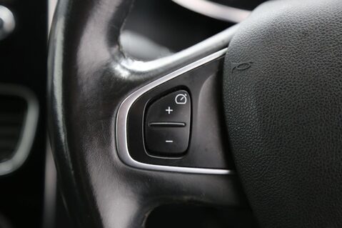 Renault Clio 1.5 dCi Signature Nav Euro 6 (s/s) 5dr 11