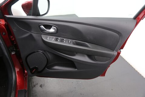 Renault Clio 1.5 dCi Signature Nav Euro 6 (s/s) 5dr 19