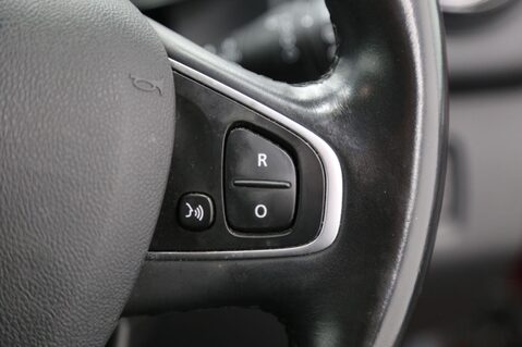 Renault Clio 1.5 dCi Signature Nav Euro 6 (s/s) 5dr 12