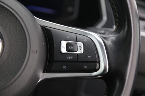 Volkswagen Tiguan 2.0 TDI R-Line DSG 4Motion Euro 6 (s/s) 5dr 12