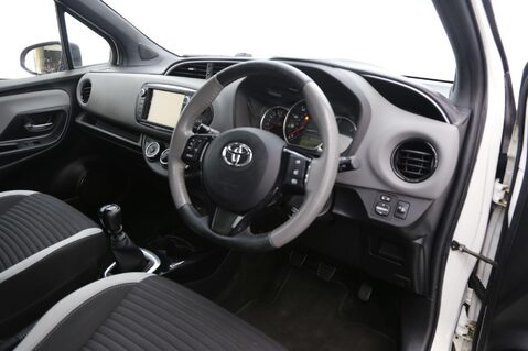 Toyota Yaris 1.33 Dual VVT-i Design Euro 6 5dr 23