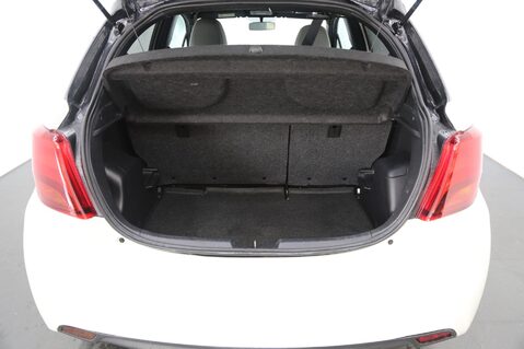 Toyota Yaris 1.33 Dual VVT-i Design Euro 6 5dr 27