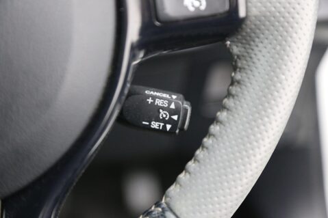 Toyota Yaris 1.33 Dual VVT-i Design Euro 6 5dr 13