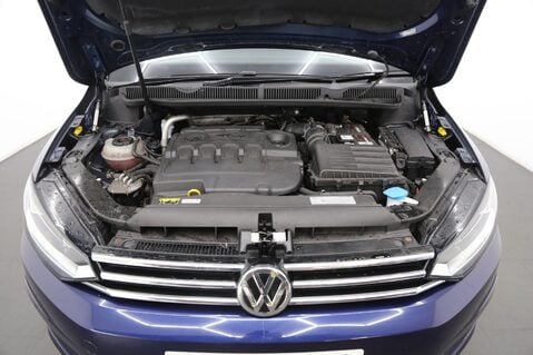 Volkswagen Touran 2.0 TDI SE DSG Euro 6 (s/s) 5dr 29