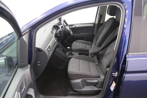 Volkswagen Touran 2.0 TDI SE DSG Euro 6 (s/s) 5dr 23