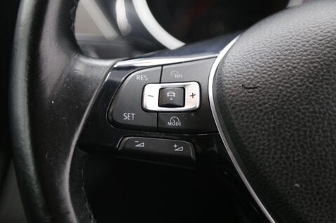 Volkswagen Touran 2.0 TDI SE DSG Euro 6 (s/s) 5dr 11